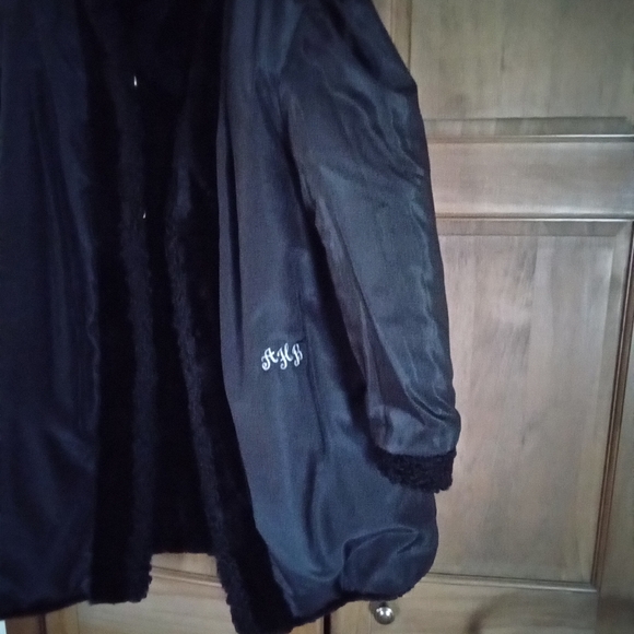 Vintage fur coat persian lamb trim - Picture 8 of 9